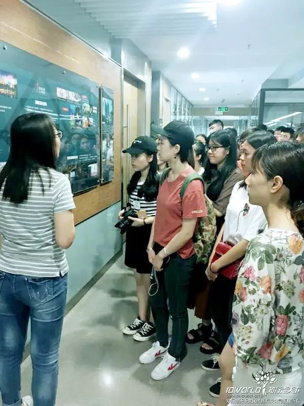 深圳知行走天下文化传播有限公司