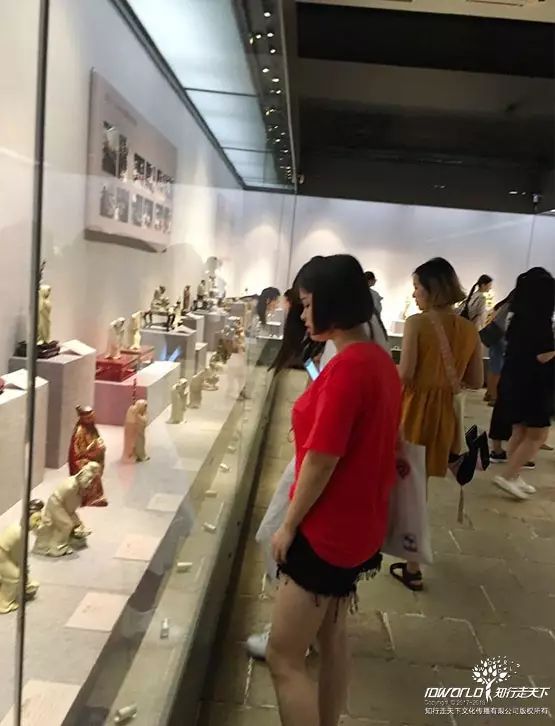 深圳知行走天下文化传播有限公司