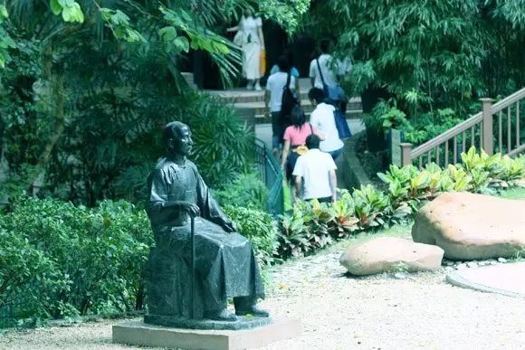 知行走天下