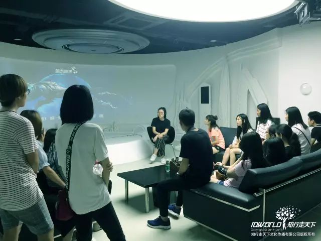 知行走天下