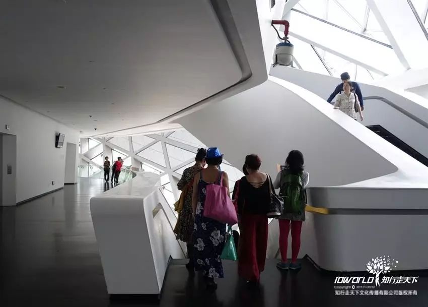 知行走天下