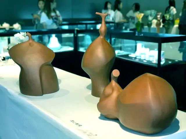深圳知行走天下文化传播有限公司